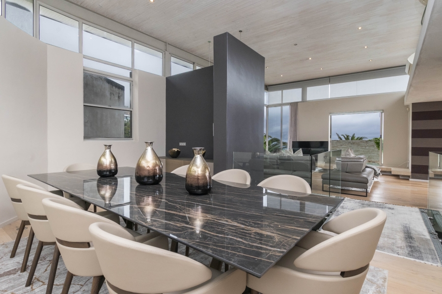 3 Bedroom Property for Sale in Bakoven Western Cape